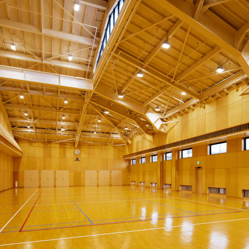 災害時には避難所としても使用できる強度でつくられたコミュニティセンター2階にある屋内運動場